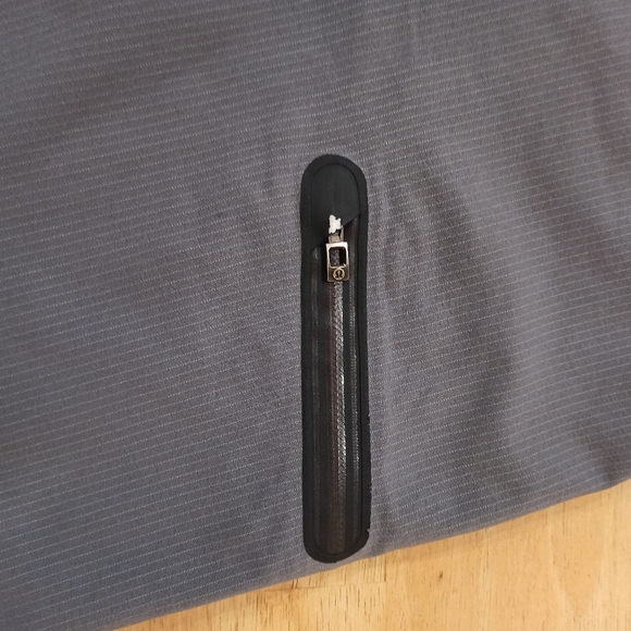 Lululemon athletica men's shorts - Picture 2 of 6